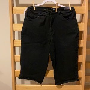 Woman’s short pants